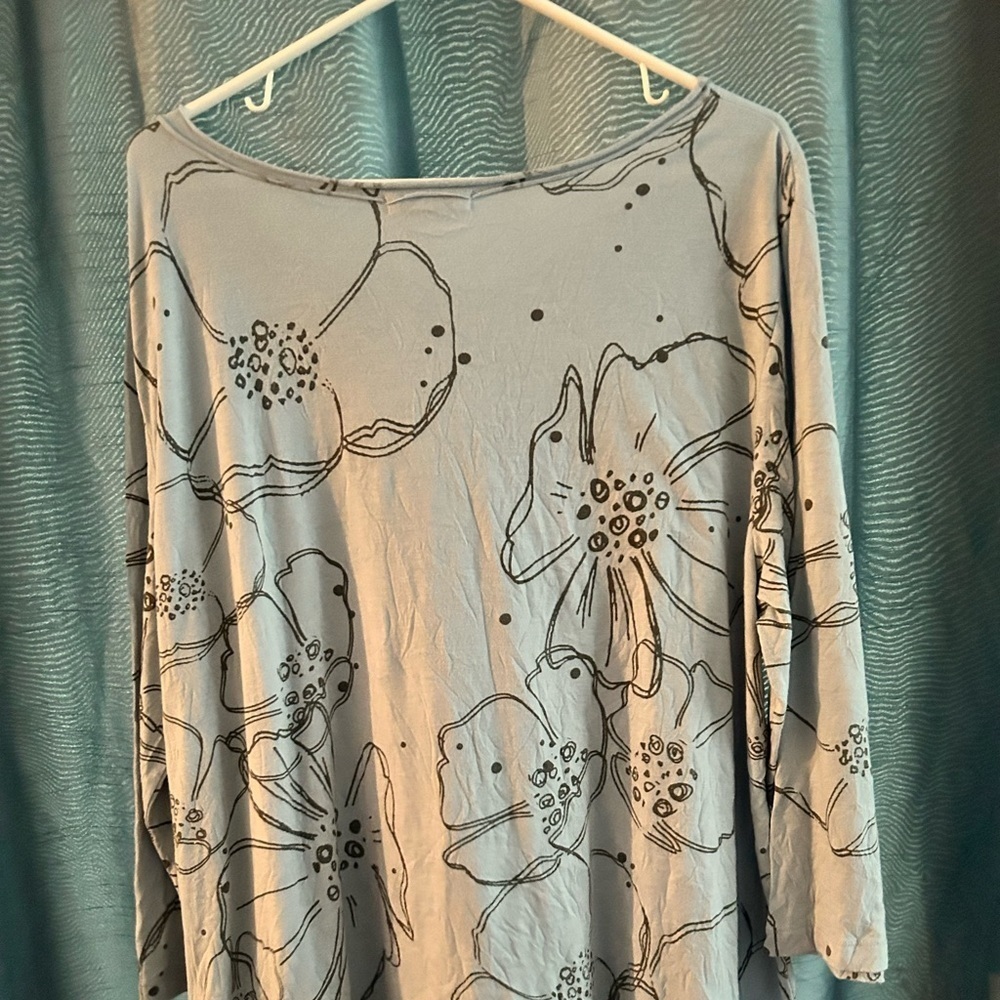 Chalet et Céci xL Black and pale green Floral Top- long sleeves- round neckline - Picture 7 of 8
